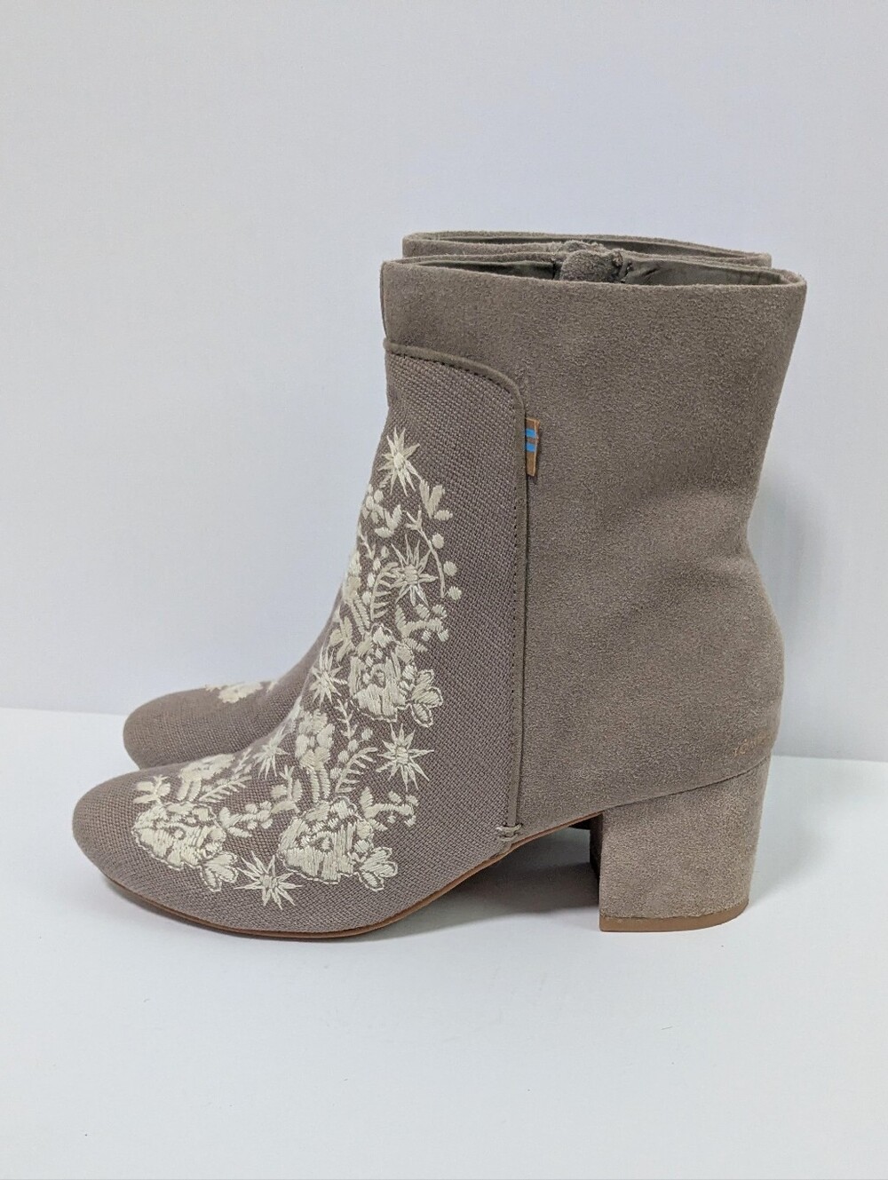 TOMS Evie Floral  Embroidered Ankle Boots 8 Tan Suede Booties